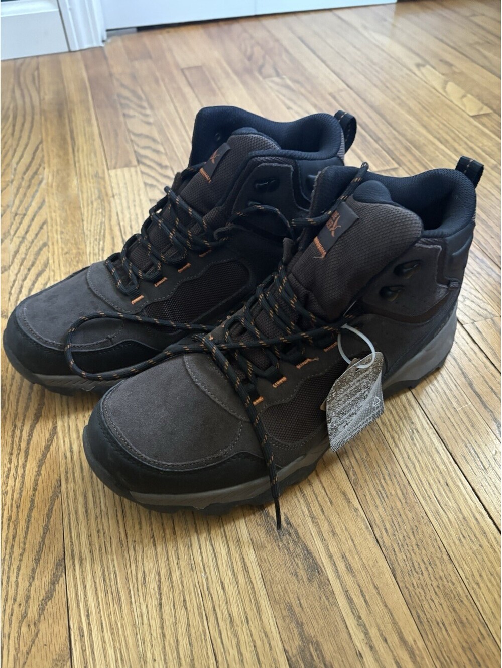 Men’s Eddie Bauer Size 9.5 Outdoor Boot - Picture 2 of 10